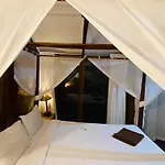 Village Susegat Beach Resort